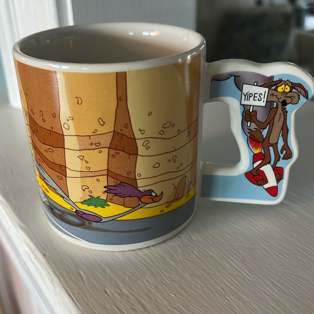 Looney tunes vintage mug. 1988 Wile E Coyote new with box.